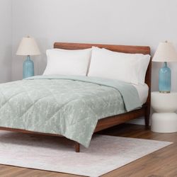 Threshold Sage Green Embroidered Floral Comforter