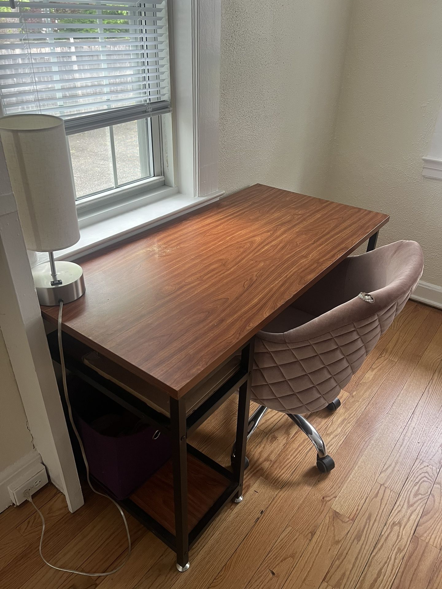 Desk - Sturdy In A Great Condition