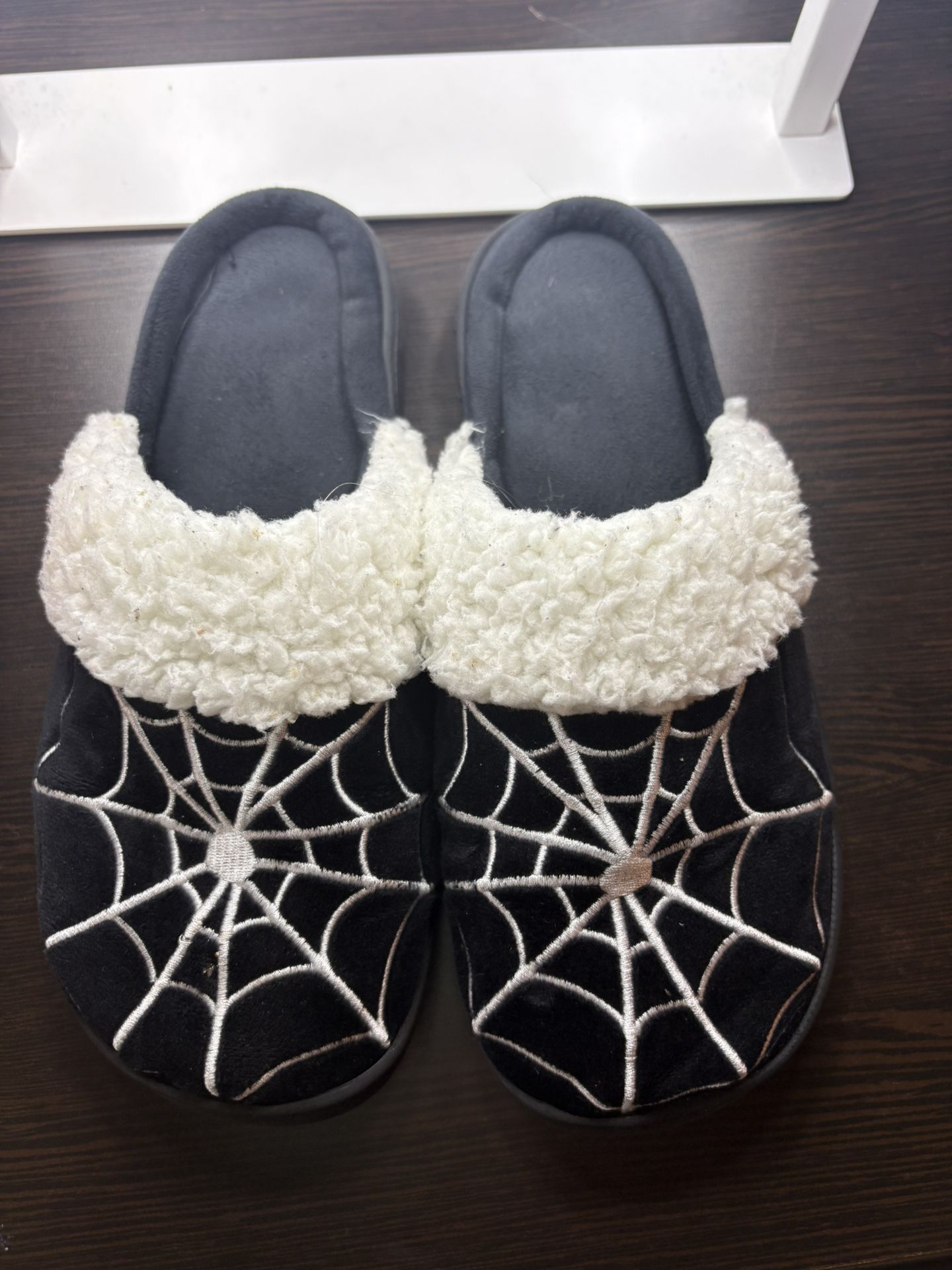 Em & Sprout Spiderweb Slippers - Black Fuzzy Slip-Ons, Women's Medium (7-8)
