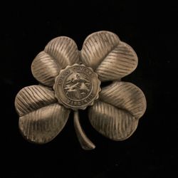 Vintage Silver Tone Clover 🍀 Brooch (Luray Caverns,VIRGINIA)