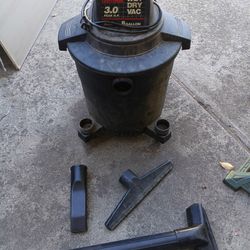 Craftsman 8 gallon 3.0 HO wet/dry shop vacuum