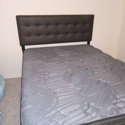 Beautiful Queen Sized Bed Set With Leather Headboard