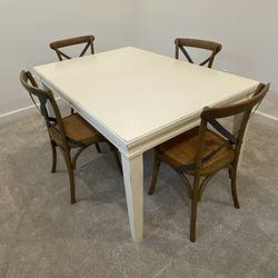 Dining Room Table And 6 Chairs (seats 8 with the leaf)