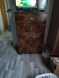 Dresser And 2 Matching End Tables