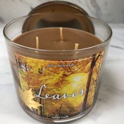 Candle Bath and Body Works Leaves