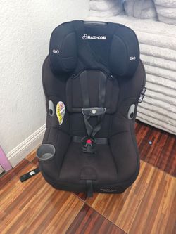Maxi Cosi Car Seat 3 in 1