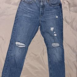 Women’s Levi’s 501 Distressed Jeans 