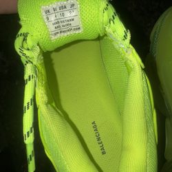 neon green balenciaga triple s