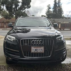 Audi Q7 2015. Low 70k Miles. New Tire And Brakes
