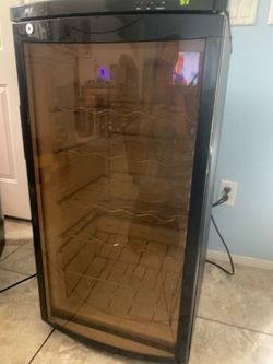 HEC Wine Cooler Fridge