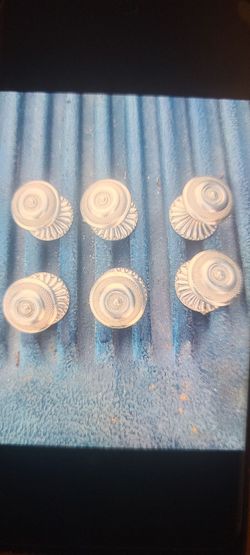 VINTAGE DRAWER PULL KNOBS (6)
