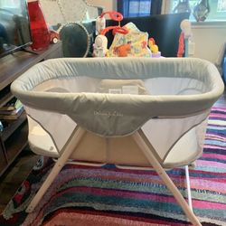 Charlotte bassinet clearance