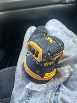 Dewalt brushless 20v sander