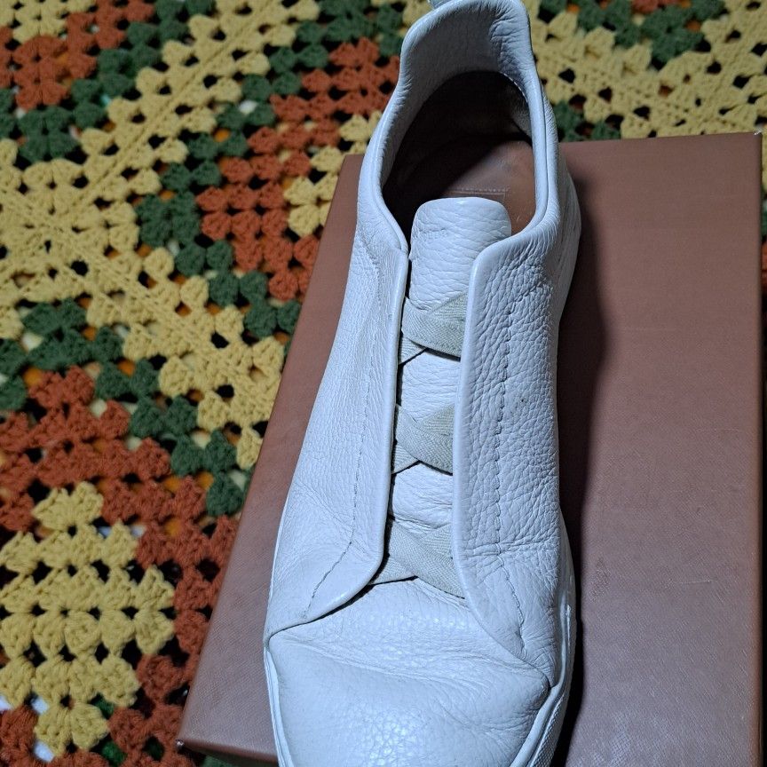 USED " ERMENEGILDO ZENGA MEN'S 9.5 SIZE SNEAKERS 25$