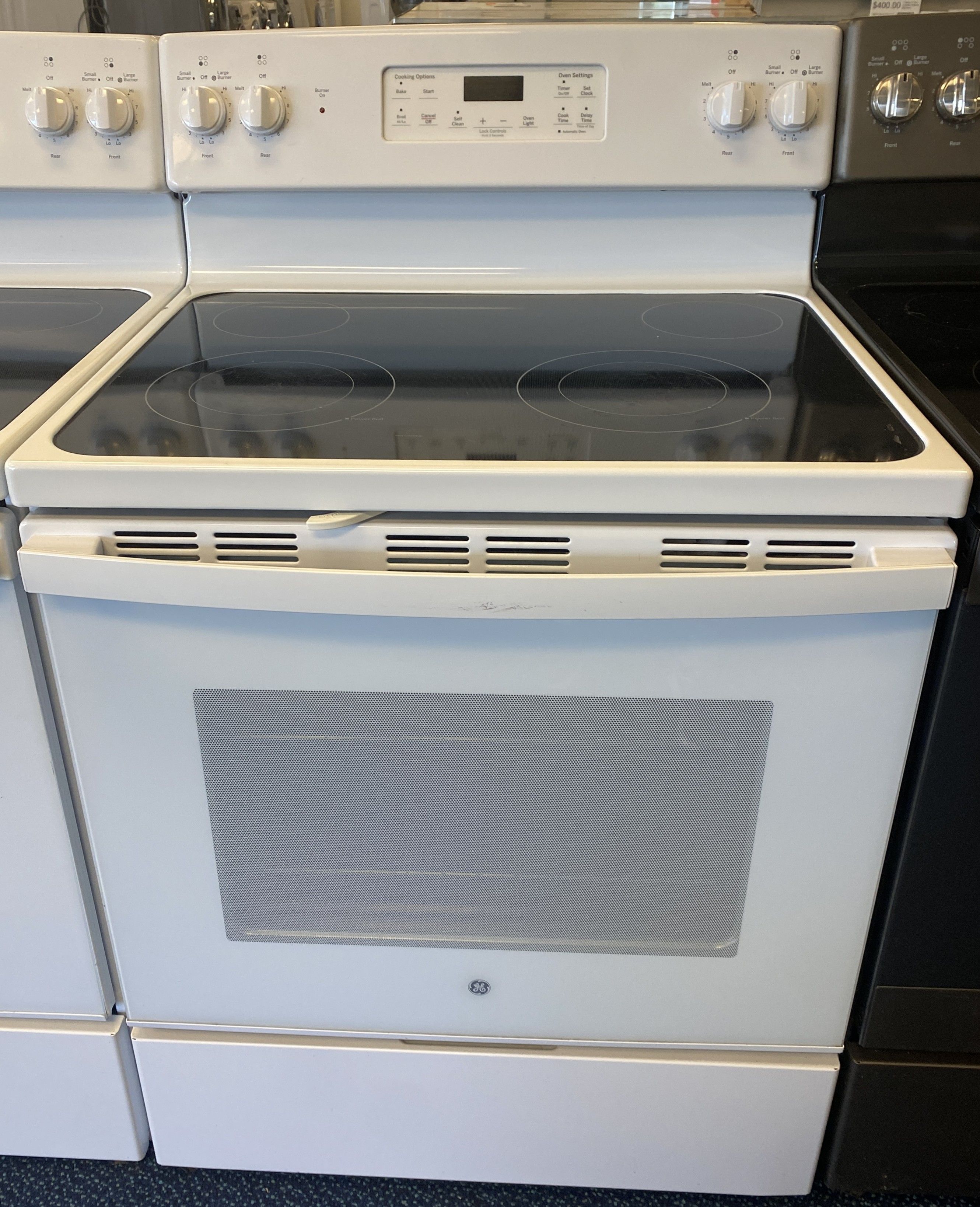 White GE Five Burner Glass Top Electric Stove (2-0178)