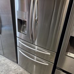 Refrigerator Four Door Samsung Like New