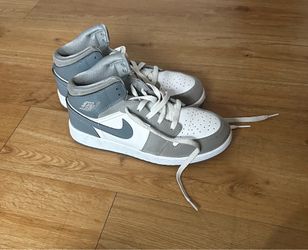 Nike air jordans size 7y