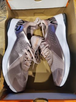 NIKE AIR MAX BELLA TR3 SIZE 10