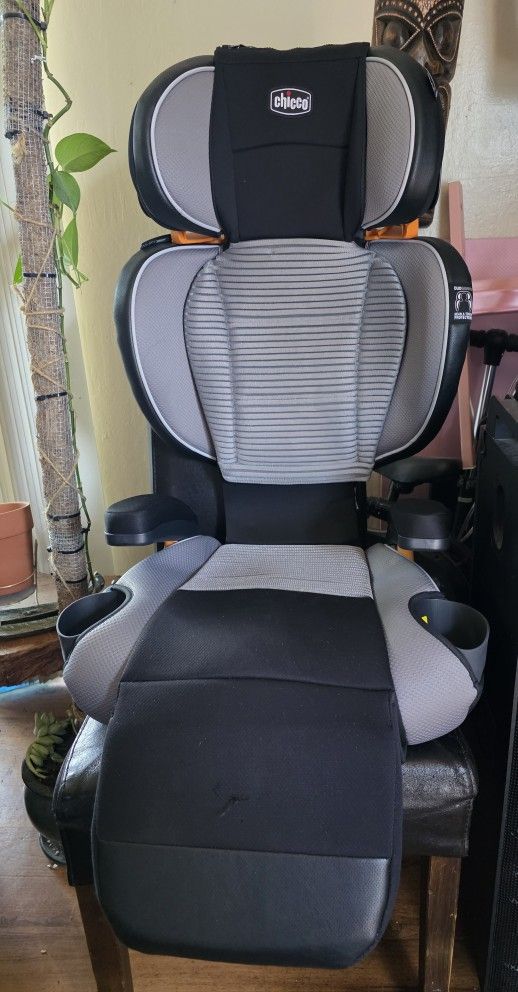 Chicco CARSEAT/BOOSTER