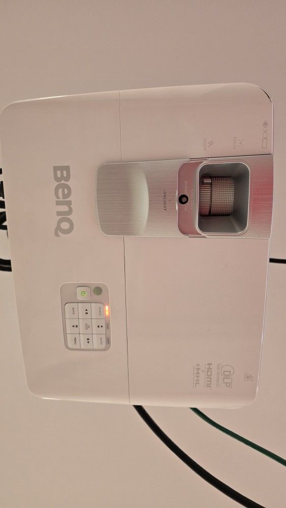 Benq 1080p HD Projector - Like New