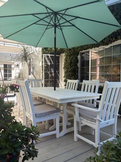 Beautiful, weather proof original Polywood dining set.
