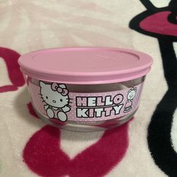 Hello Kitty! Pink Food Container