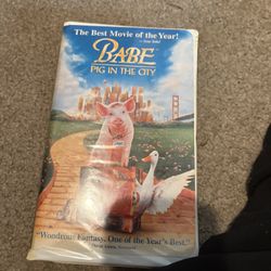 Babe Pig In The City  VHS