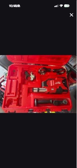 Milwaukee M12 Universal Dust Extractor Kit