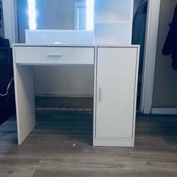 Makeup Vanity