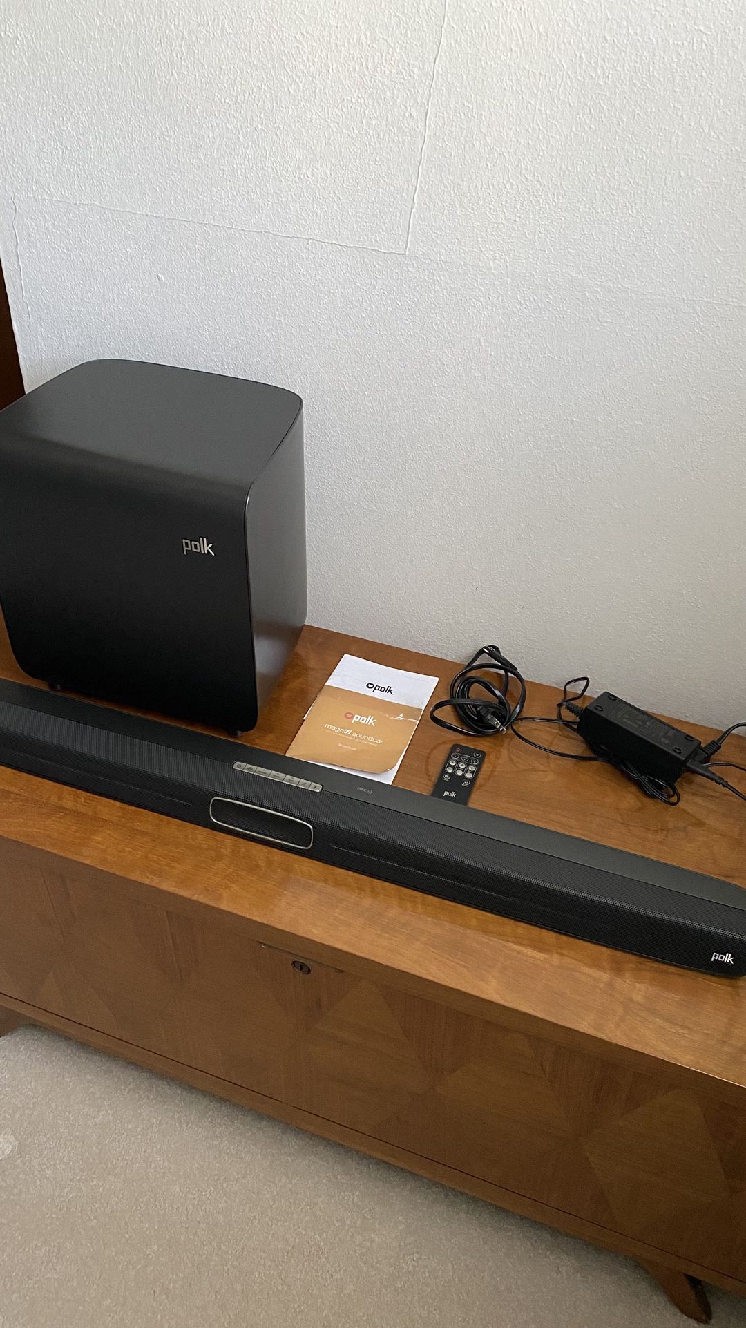 Polk MagniFi Soundbar and Subwoofer