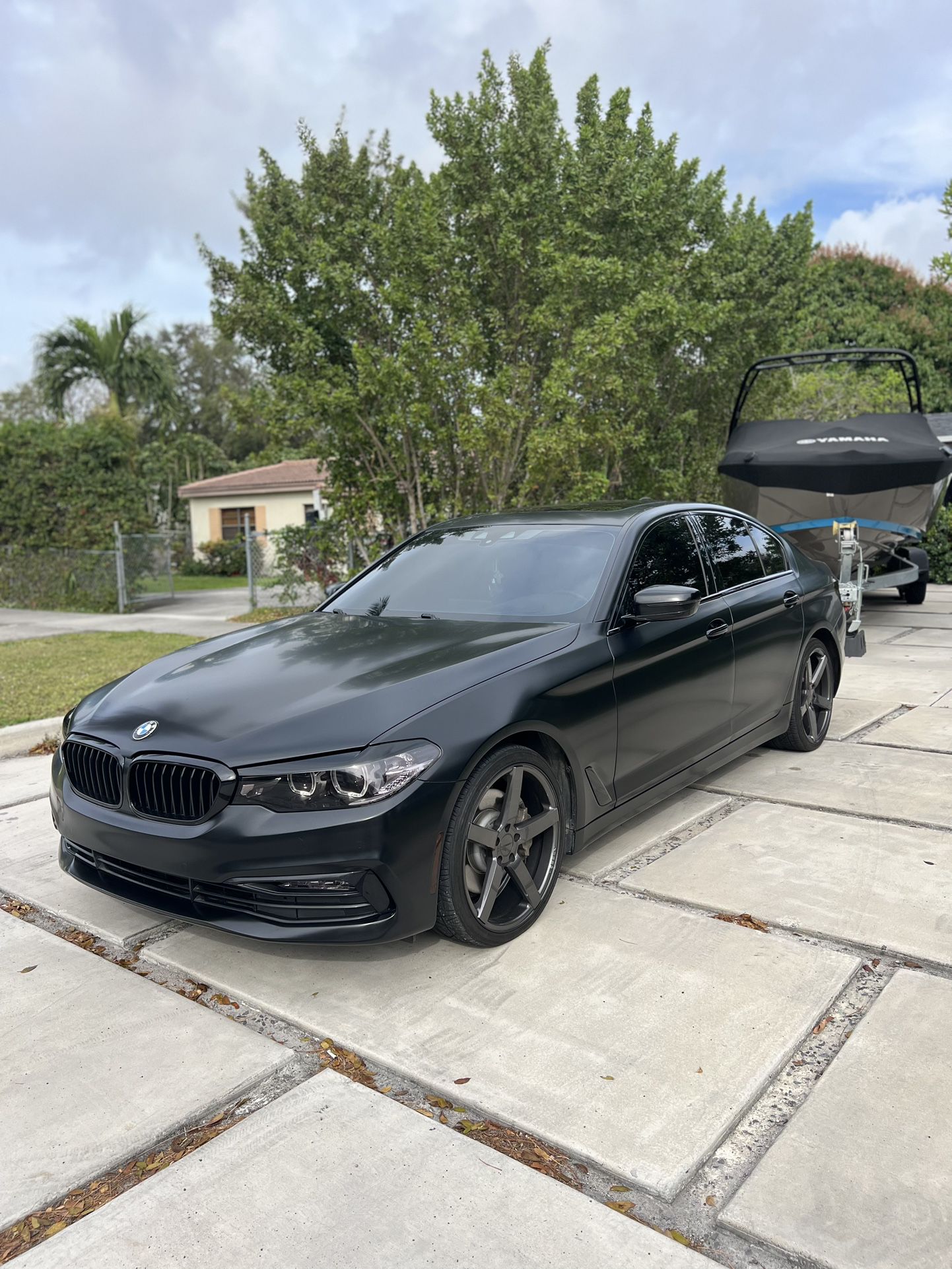 BMW 530 Full Black