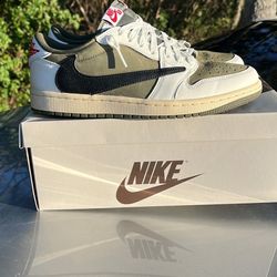 Travis Scott Jordan 1 Low Medium Olive Size 7.5 VNDS