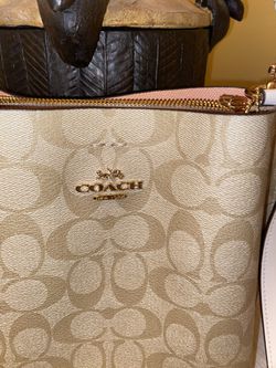 NWT Coach Small Town Bucket Bag in In Signature Canvas Style # 2312
