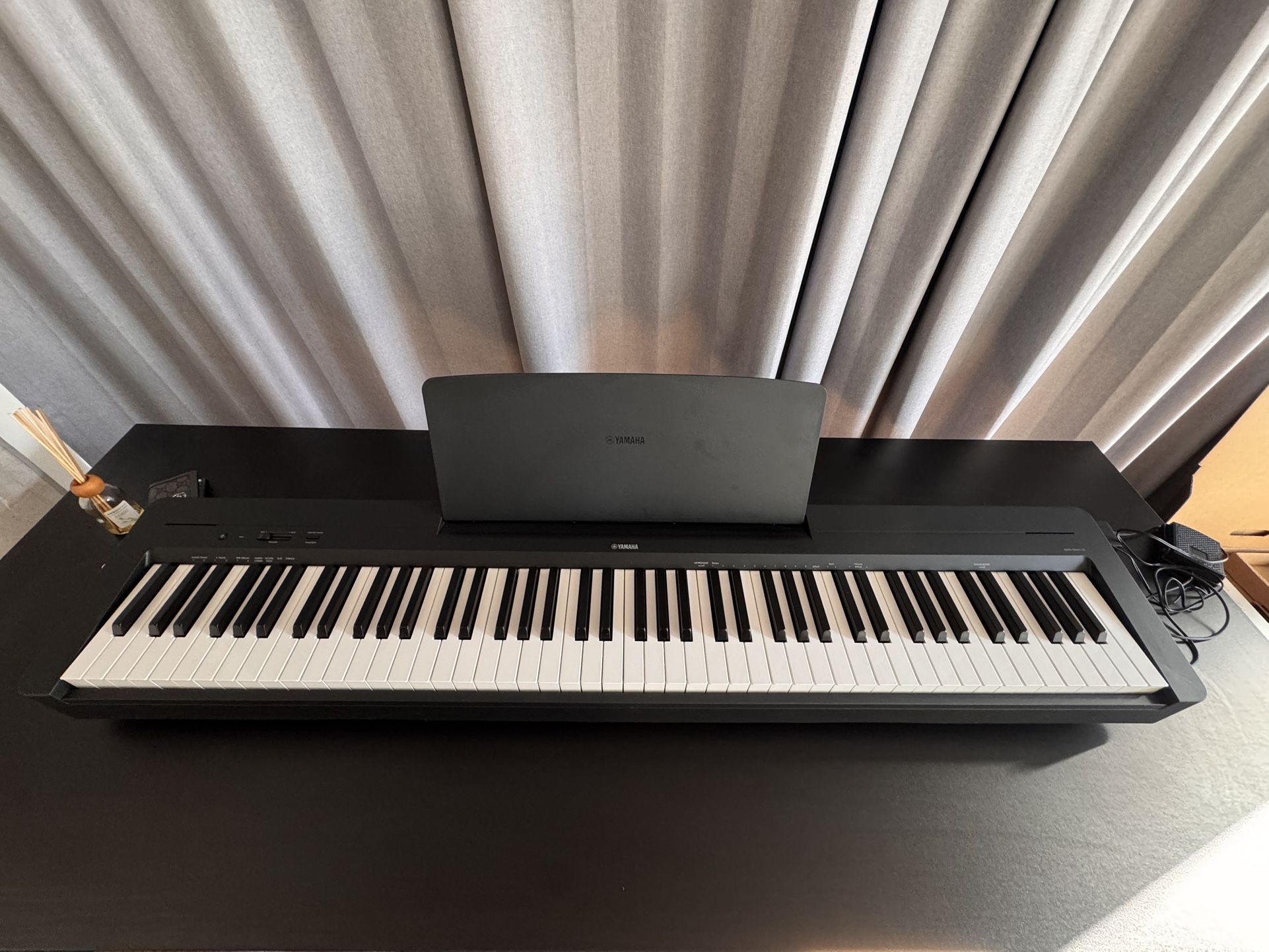 Piano Digital Yamaha P-145 - $5,000 MXN