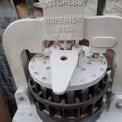 INDUSTRIAL  DUTCHESS SUPERIOR  WIS