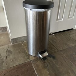 Simplehuman 30L Step Trash can