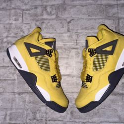 Jordan 4 “Lightning”