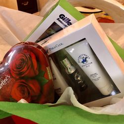 Men’s Valentine Gift basket With Polo Club Perfume Set!!