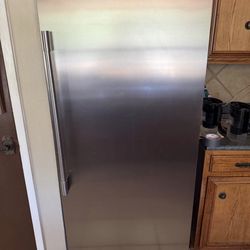 Single door Refrigerator (Frigidaire)