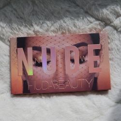 Huda Beauty Pallettes