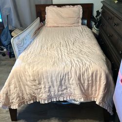 Twin Bed 