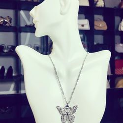 Fashion Butterfly 🦋 Pendant Necklace