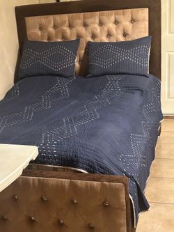 Full size bed