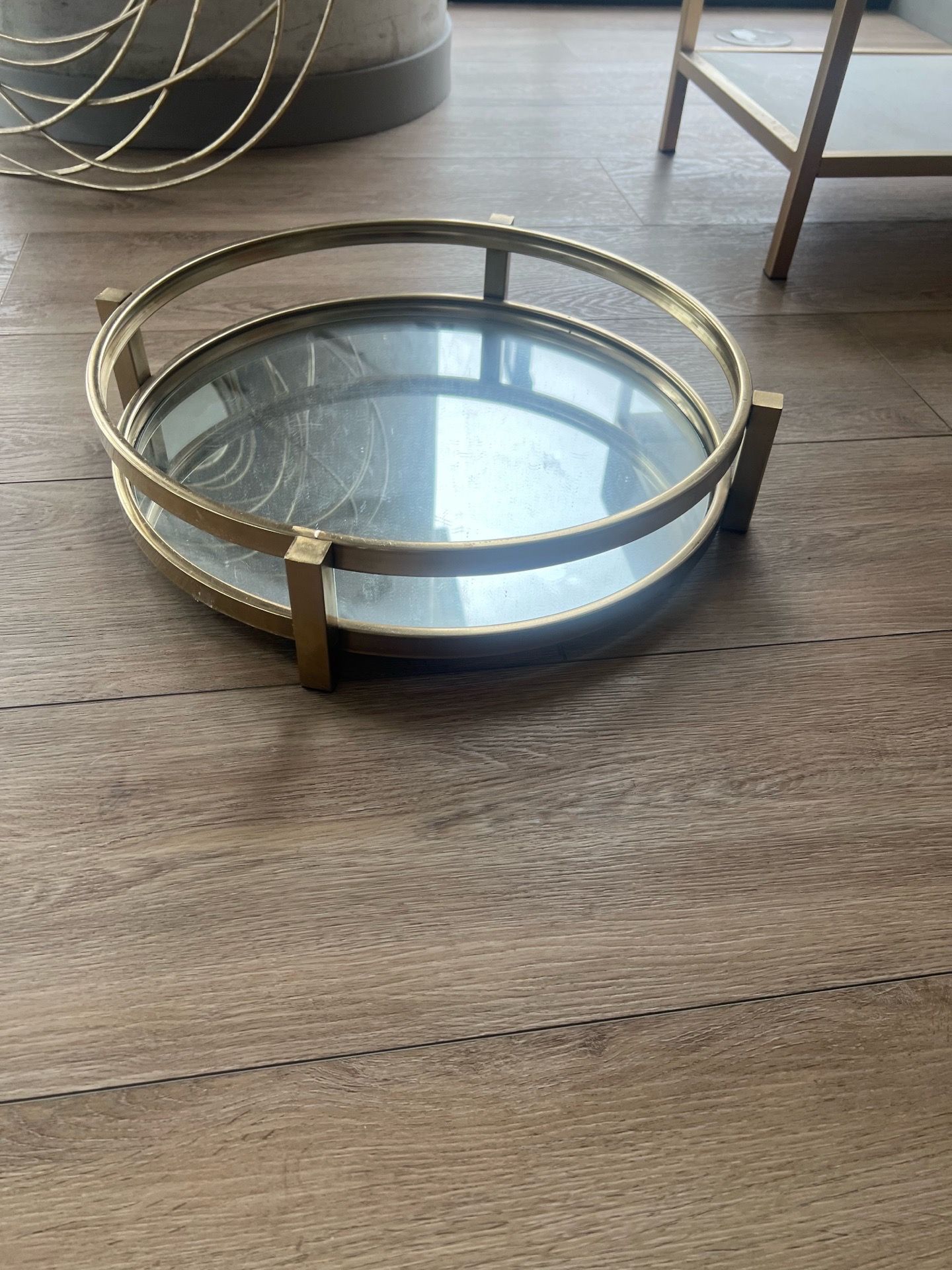 Mirror tray