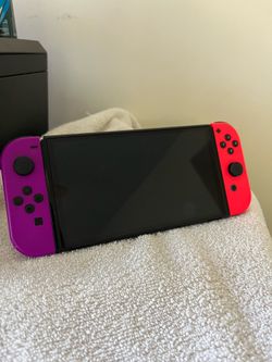 Nintendo Switch OLED (missing charger)