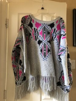 Gorgeous sweater poncho