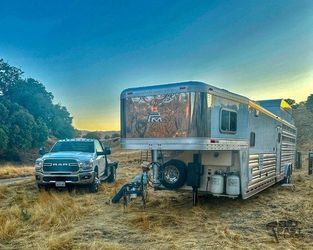 2014 Platinum Living Quarters with 12' short wall, Outlaw conversion