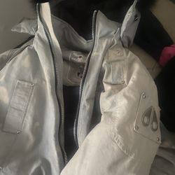 White Moose Knuckle bomber