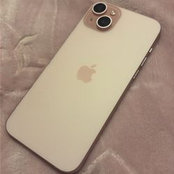 iPhone 15 Plus Pink