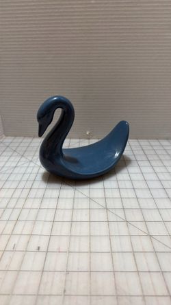 Vintage Blue Swan Hand Towel Holder